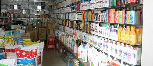 日用百貨與名煙名酒的現(xiàn)代生活融合